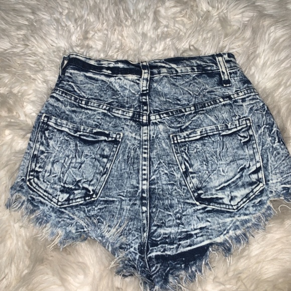 Denim Washed Super High Waist Shorts - Picture 3 of 3